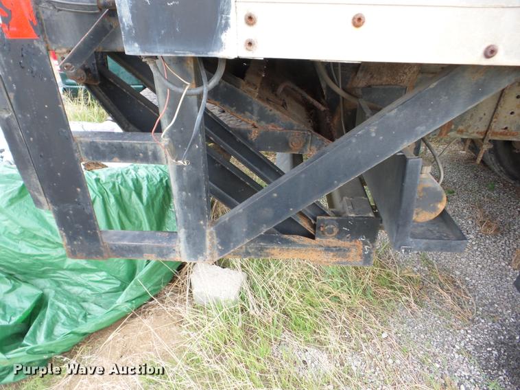 image for item J8723 1989 International S2300 box truck