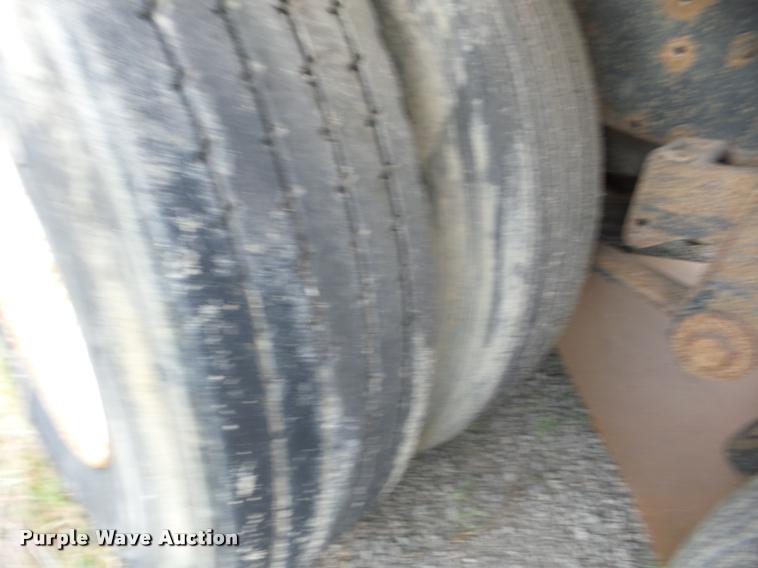 image for item J8723 1989 International S2300 box truck