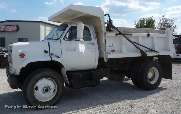 image for item J8728 1988 GMC TopKick C70 dump truck