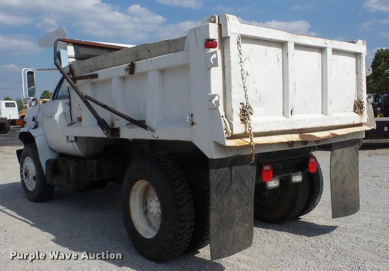 image for item J8728 1988 GMC TopKick C70 dump truck