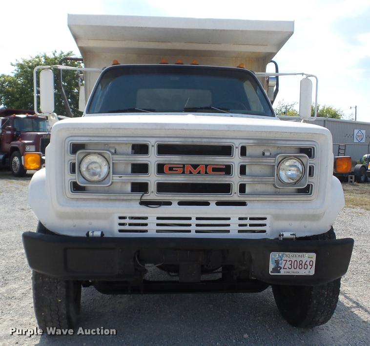 image for item J8728 1988 GMC TopKick C70 dump truck