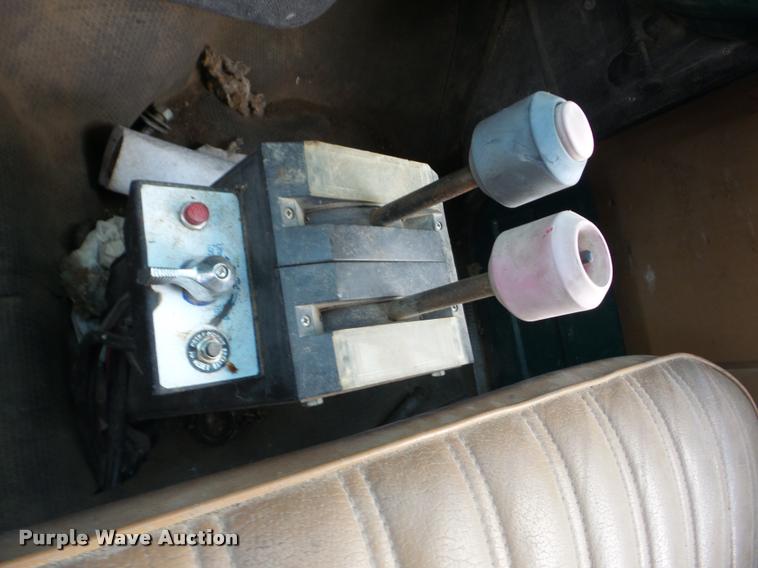 image for item J8728 1988 GMC TopKick C70 dump truck