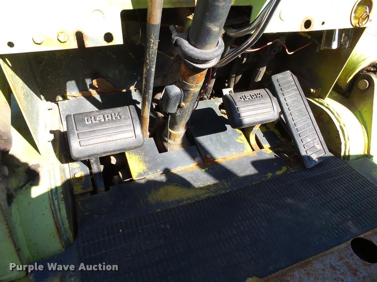image for item K1041 Clark 682 forklift