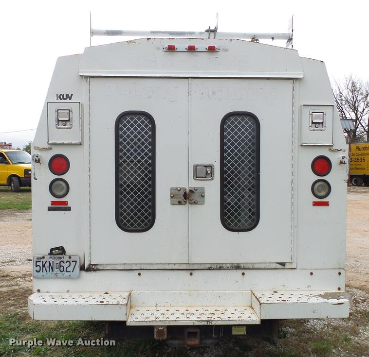 image for item K1044 2004 Chevrolet Express 3500 Cargo utility van