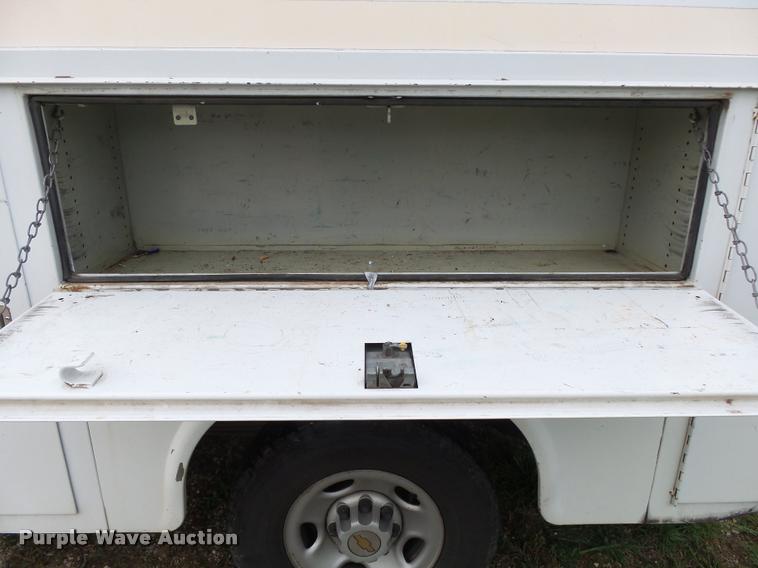 image for item K1044 2004 Chevrolet Express 3500 Cargo utility van