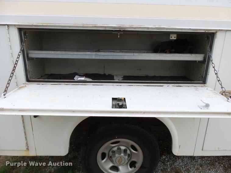 image for item K1044 2004 Chevrolet Express 3500 Cargo utility van