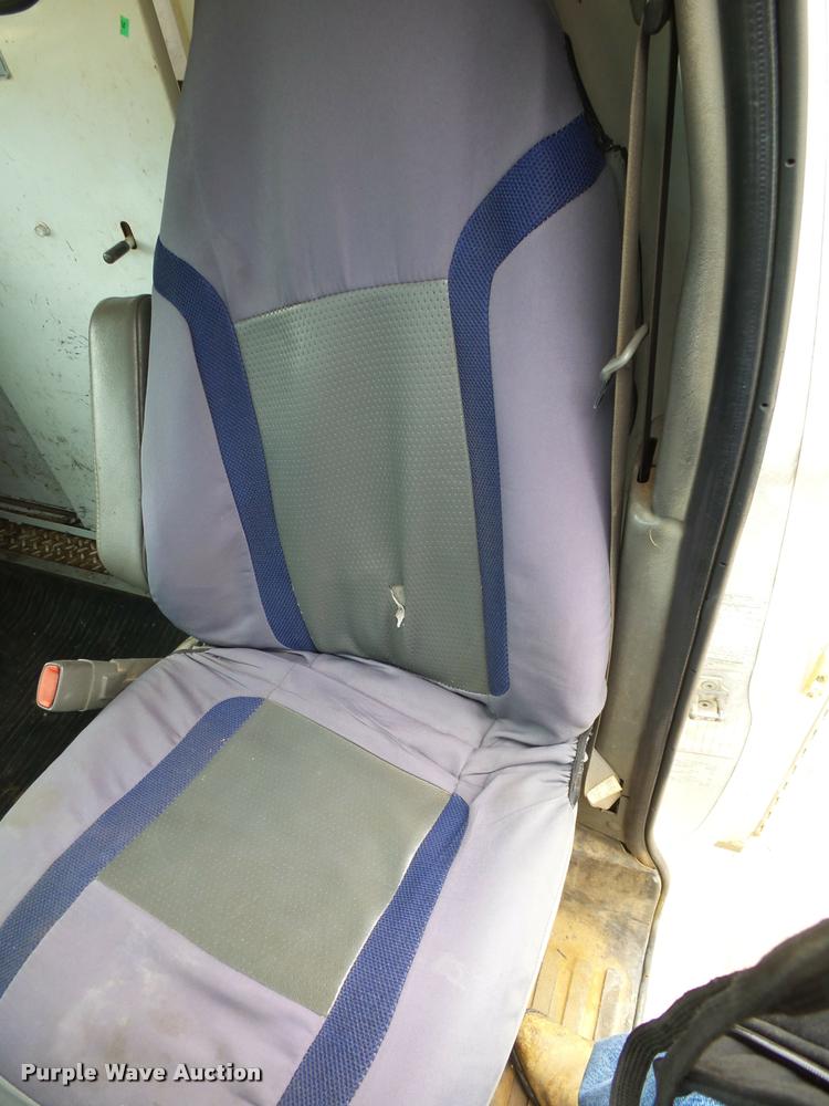 image for item K1044 2004 Chevrolet Express 3500 Cargo utility van