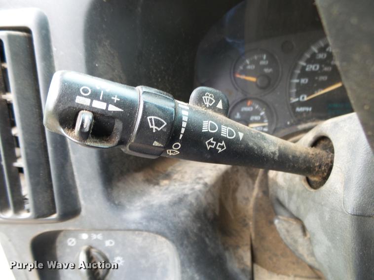 image for item K1044 2004 Chevrolet Express 3500 Cargo utility van