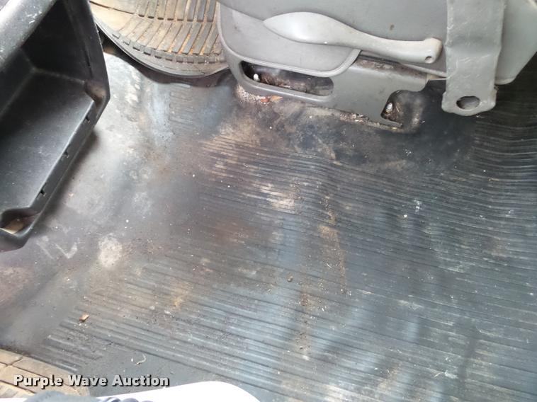 image for item K1044 2004 Chevrolet Express 3500 Cargo utility van