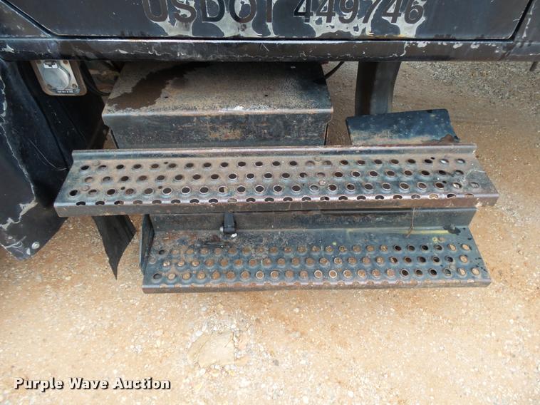 image for item K1045 1996 International 4700 box truck