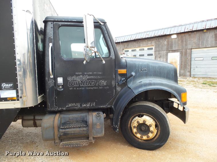 image for item K1045 1996 International 4700 box truck