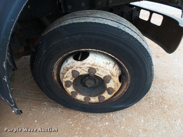 image for item K1045 1996 International 4700 box truck