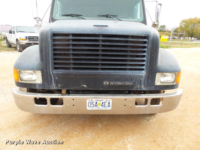 image for item K1045 1996 International 4700 box truck