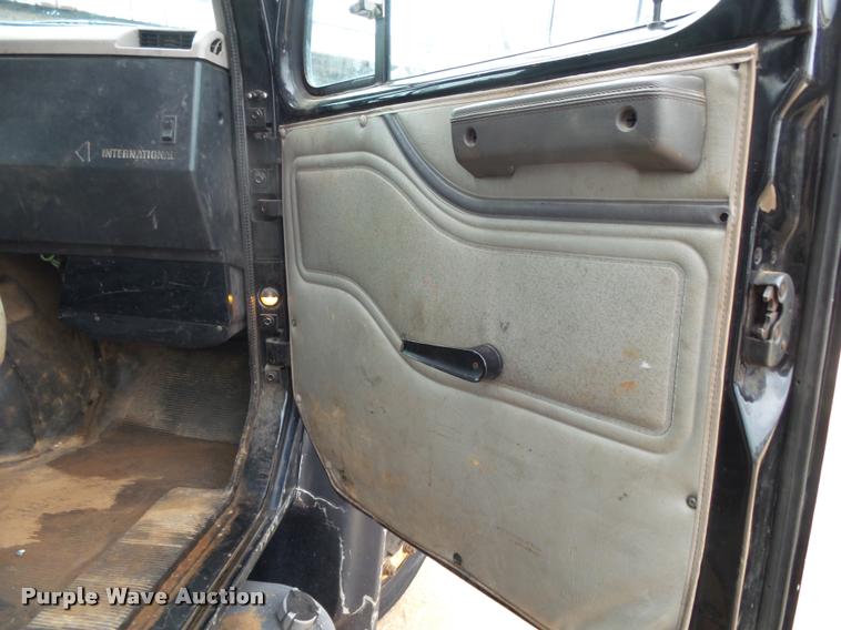 image for item K1045 1996 International 4700 box truck