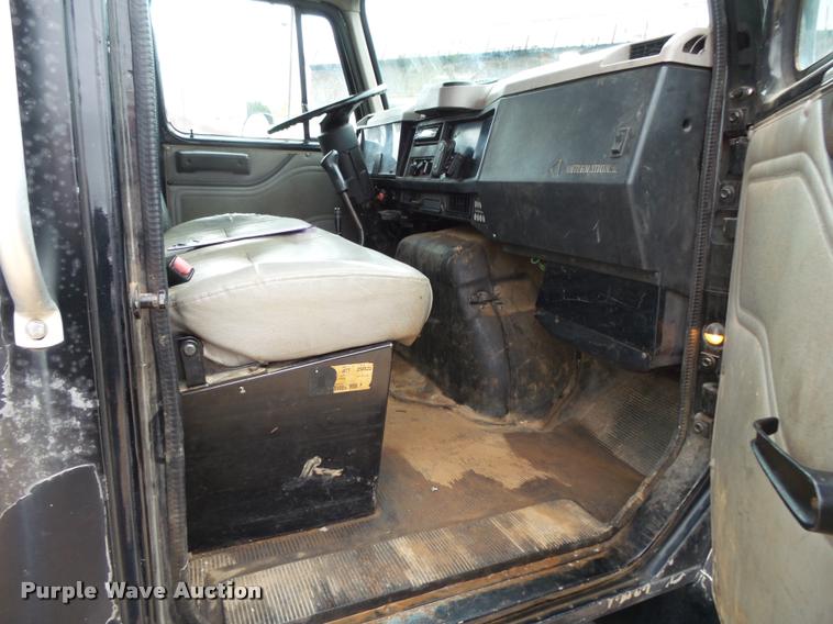 image for item K1045 1996 International 4700 box truck