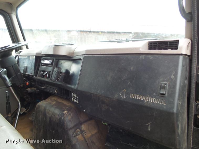 image for item K1045 1996 International 4700 box truck