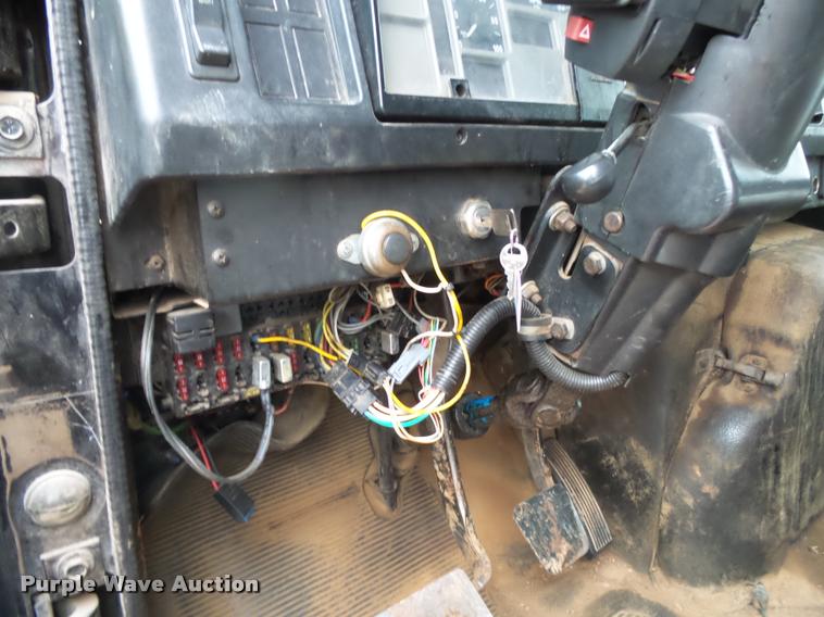 image for item K1045 1996 International 4700 box truck