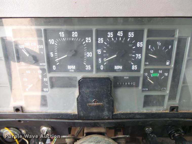 image for item K1045 1996 International 4700 box truck