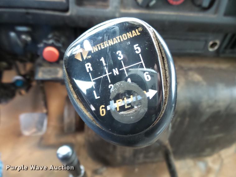 image for item K1045 1996 International 4700 box truck