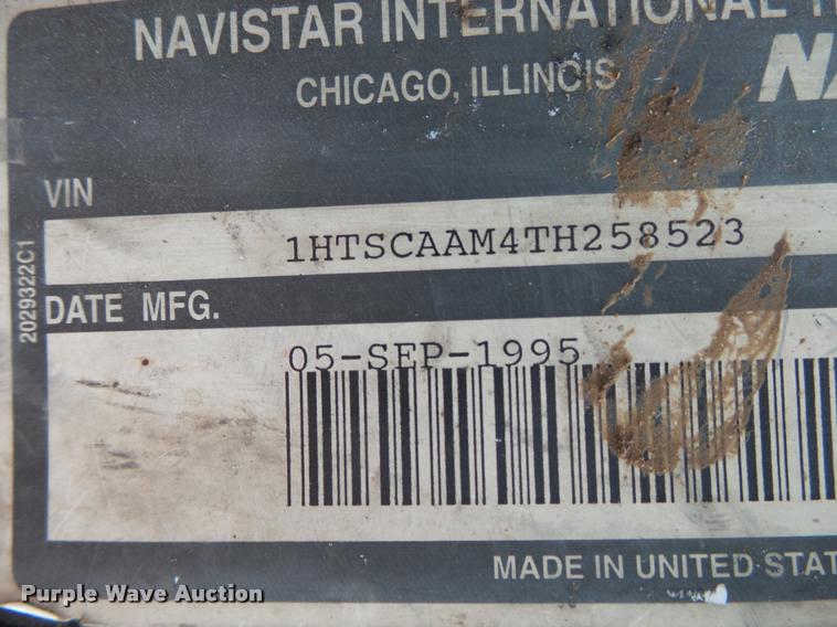 image for item K1045 1996 International 4700 box truck