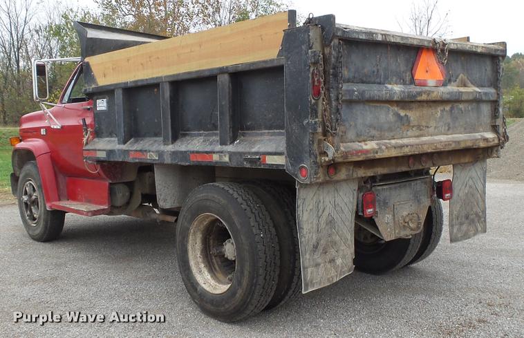 image for item K1049 1982 Chevrolet C70 dump truck