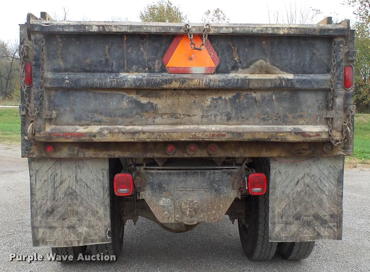 image for item K1049 1982 Chevrolet C70 dump truck