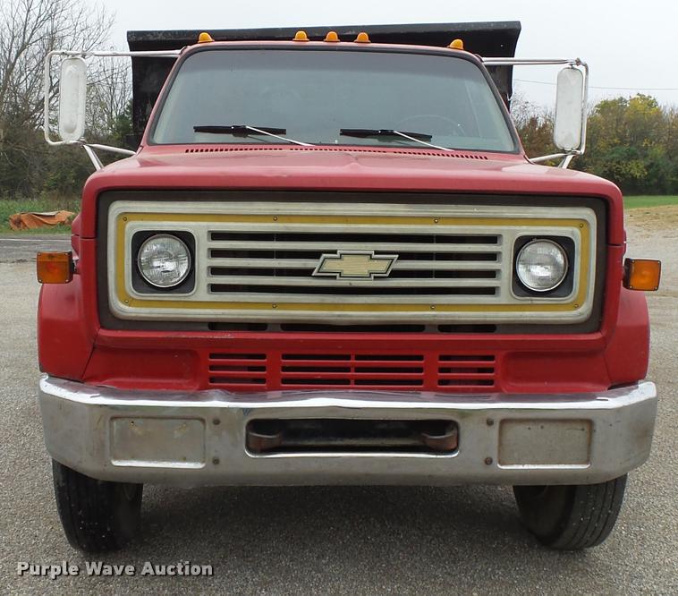 image for item K1049 1982 Chevrolet C70 dump truck