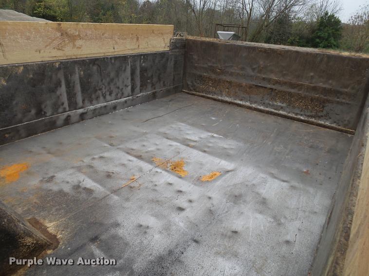 image for item K1049 1982 Chevrolet C70 dump truck