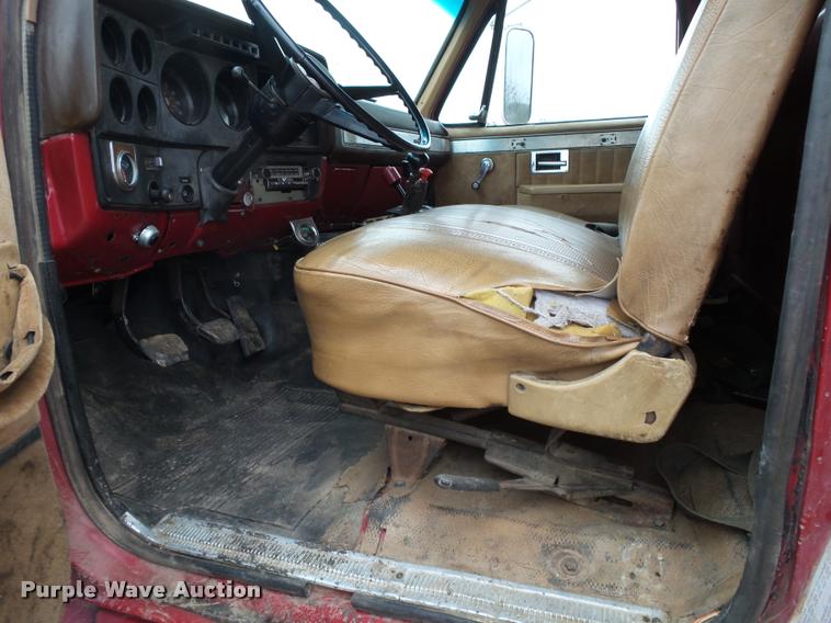 image for item K1049 1982 Chevrolet C70 dump truck