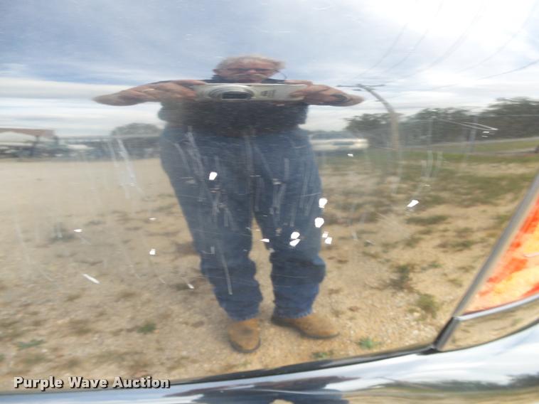 image for item K1052 2005 Ford Crown Victoria Police Interceptor