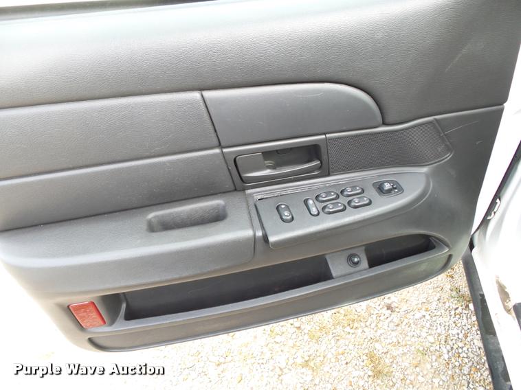 image for item K1052 2005 Ford Crown Victoria Police Interceptor