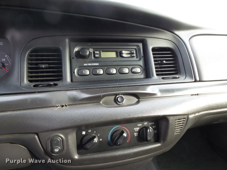 image for item K1052 2005 Ford Crown Victoria Police Interceptor