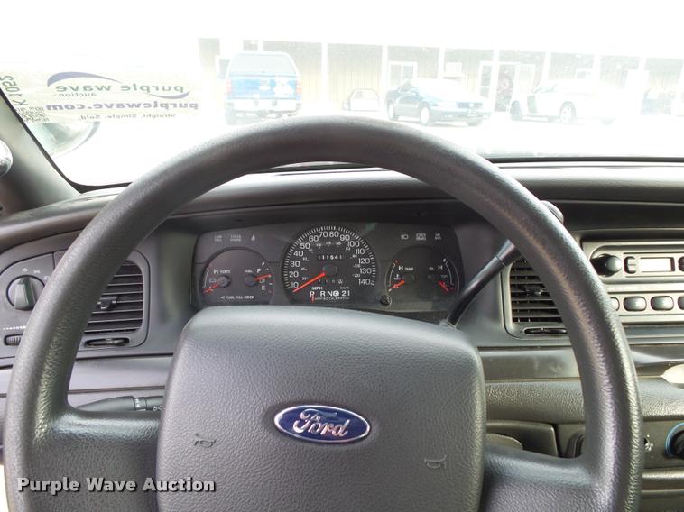 image for item K1052 2005 Ford Crown Victoria Police Interceptor