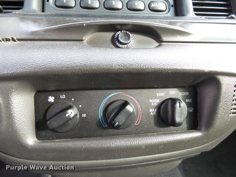 image for item K1052 2005 Ford Crown Victoria Police Interceptor