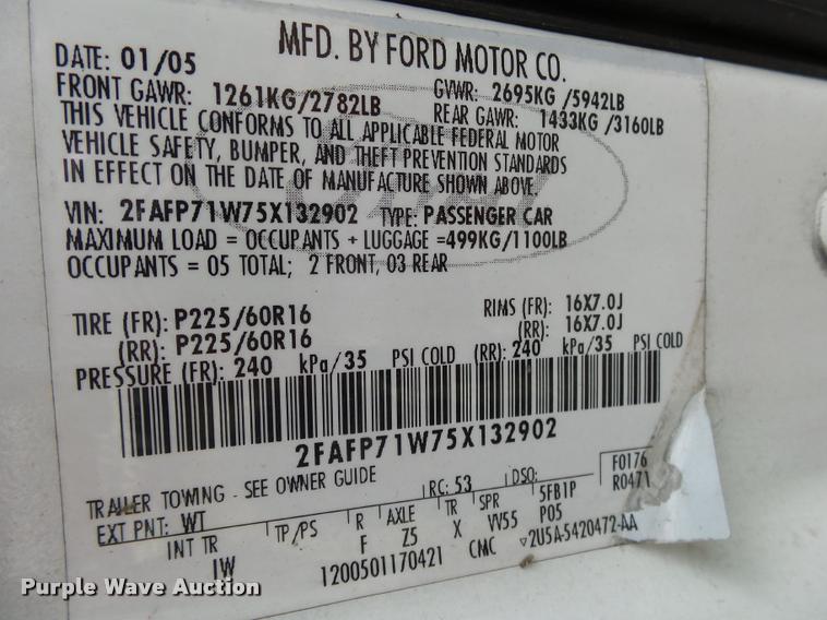 image for item K1052 2005 Ford Crown Victoria Police Interceptor