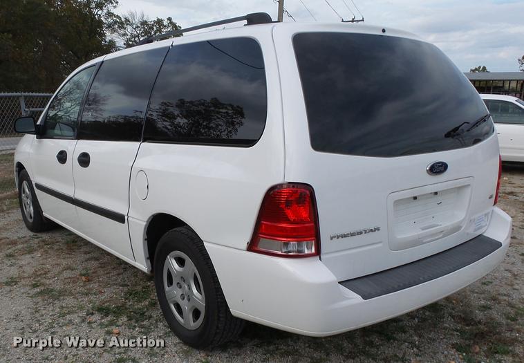 image for item K1053 2006 Ford Freestar SE van