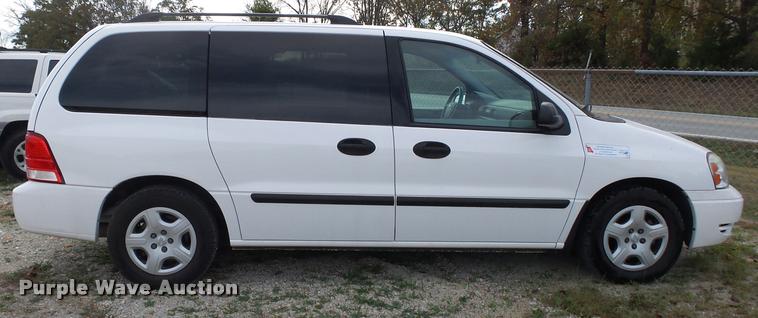 image for item K1053 2006 Ford Freestar SE van
