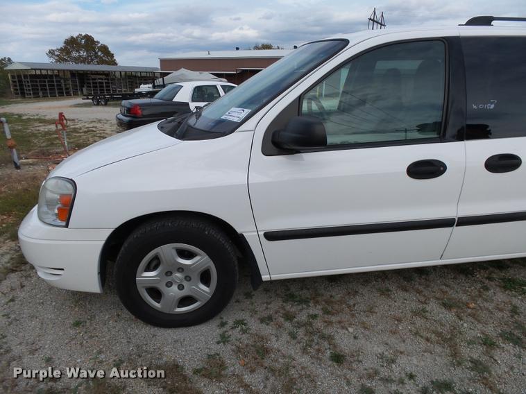 image for item K1053 2006 Ford Freestar SE van
