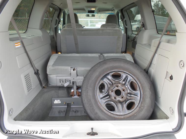 image for item K1053 2006 Ford Freestar SE van