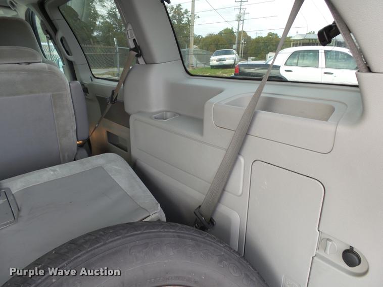 image for item K1053 2006 Ford Freestar SE van