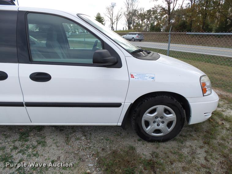 image for item K1053 2006 Ford Freestar SE van