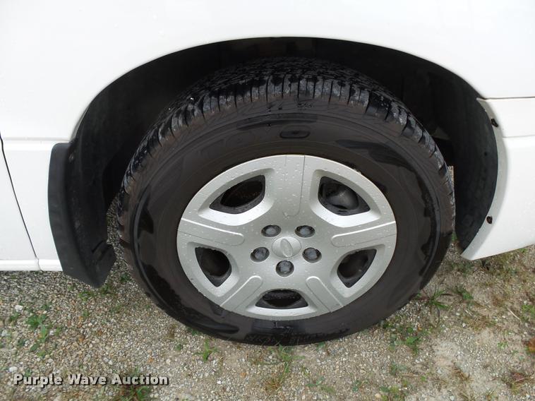 image for item K1053 2006 Ford Freestar SE van