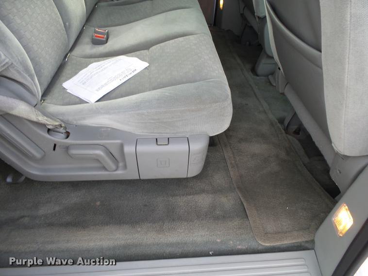 image for item K1053 2006 Ford Freestar SE van