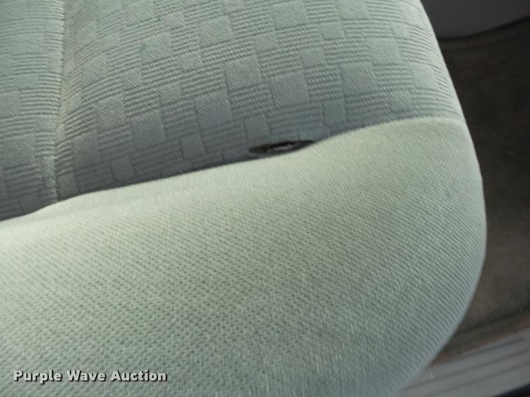 image for item K1053 2006 Ford Freestar SE van