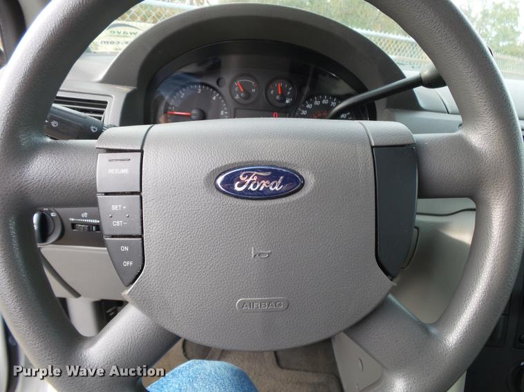 image for item K1053 2006 Ford Freestar SE van