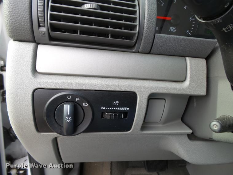 image for item K1053 2006 Ford Freestar SE van