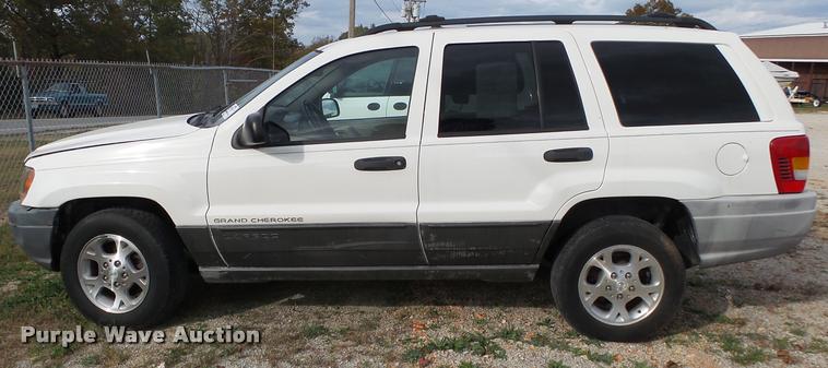 image for item K1054 2000 Jeep Grand Cherokee Laredo SUV