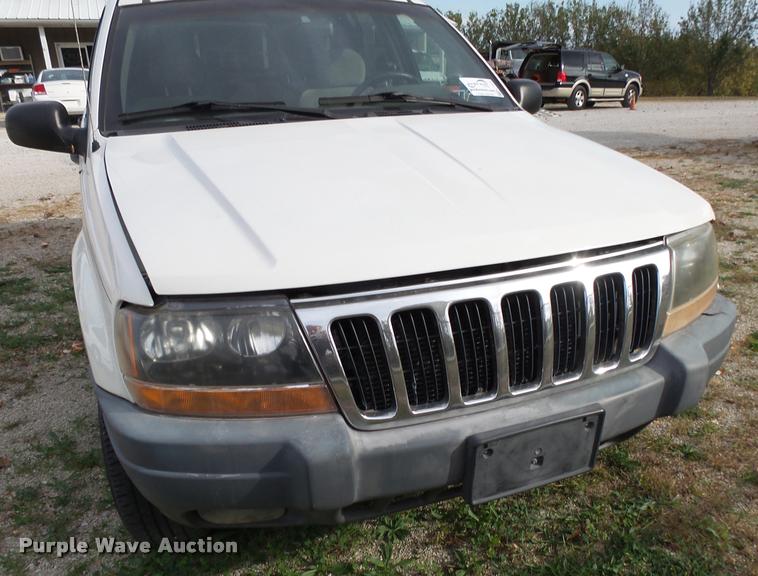 image for item K1054 2000 Jeep Grand Cherokee Laredo SUV