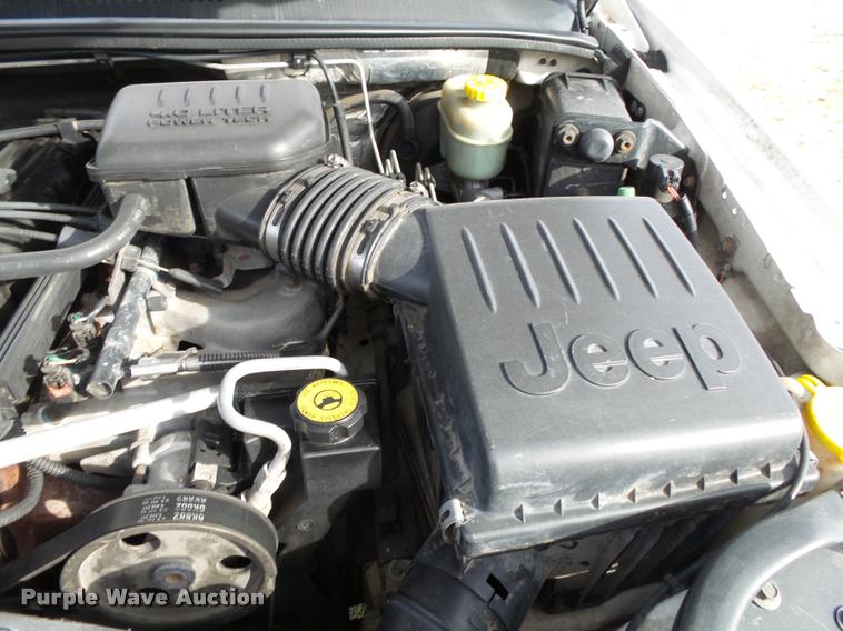 image for item K1054 2000 Jeep Grand Cherokee Laredo SUV