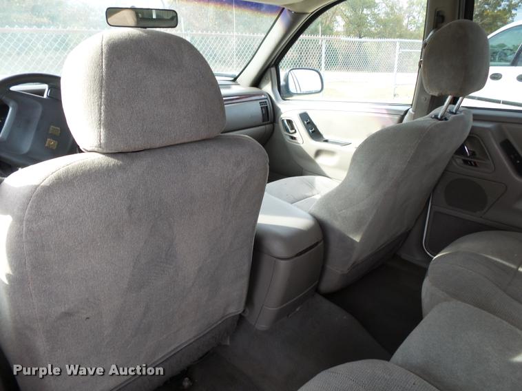 image for item K1054 2000 Jeep Grand Cherokee Laredo SUV